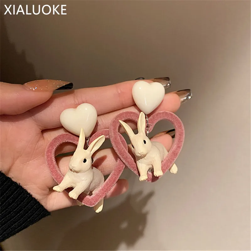 XIALUOKE Winter New Flocking Heart Acrylic Resin Rabbit Drop Earrings For Women Fashion Lovely Animal Earrings Party Jewelry