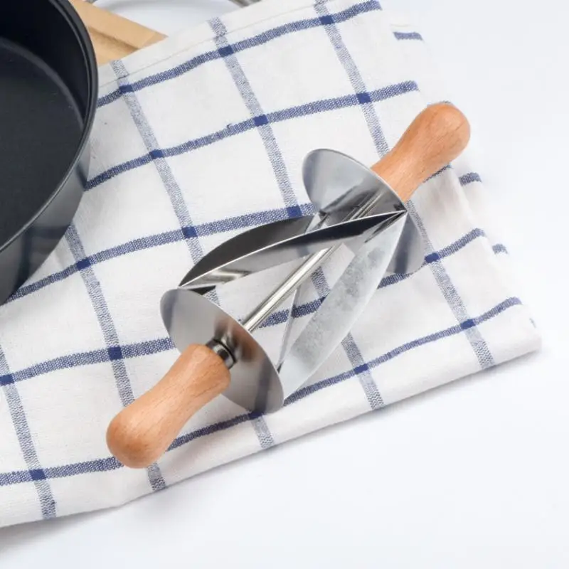 Cucina cottura Croissant cutter Roller pelapatate in acciaio inossidabile adatto per ausili per Dessert da cucina dell'hotel