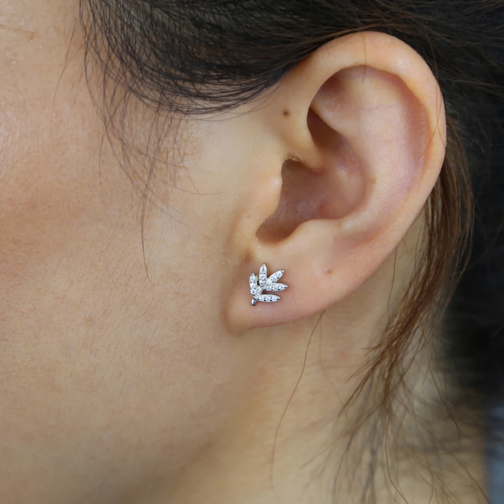 Minimalist Micro Pave Bling CZ Leaf ใบ 100% 925 เงินสเตอร์ลิงสาวเล็กๆต่างหูสตั๊ดผู้หญิง