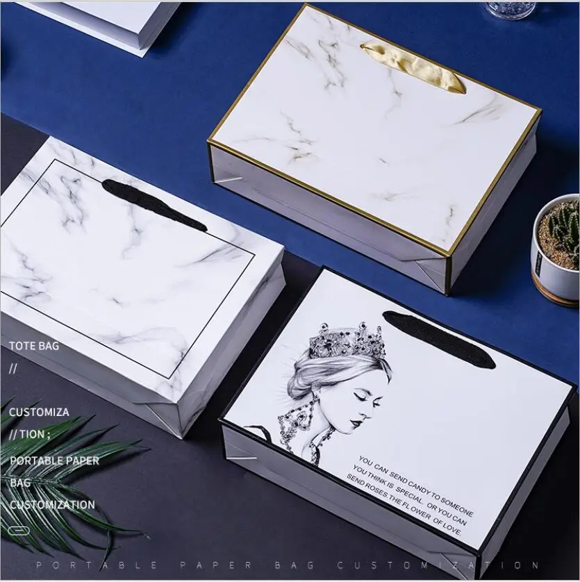 10pcs Queen Printed Gift Paper Bags Large Clothing High-end Shopping Paper Bags With Handle Cosmetics Packing Bags