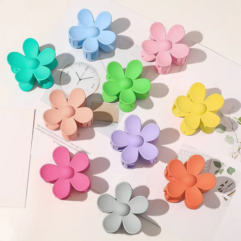 Effen kleur grote bloemvormige haarklauwen Frosted haarclip voor vrouwen paardenstaart haarspeldjes meisjes snoepkleuren haaraccessoires