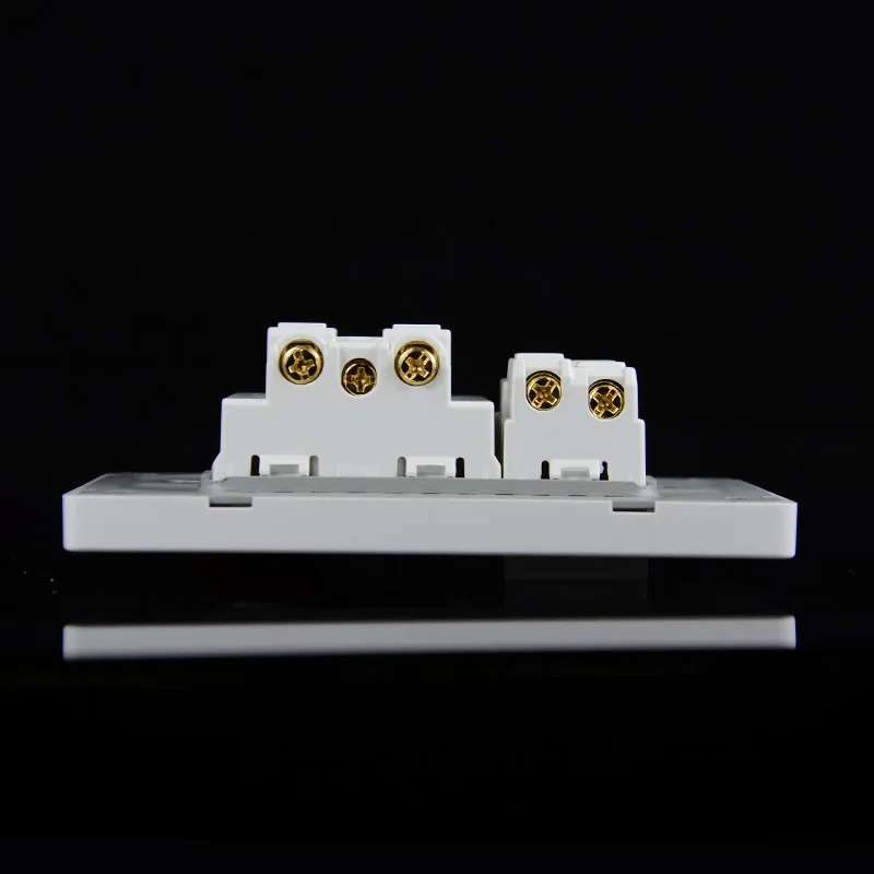 EU-Haushaltssteckdose nach deutschem Standard 16A 2-Loch-Stecker mit 15A 1-fach 1-Wege-Schalter 118 *74mm PC Flammhemmendes Panel – Detail 7