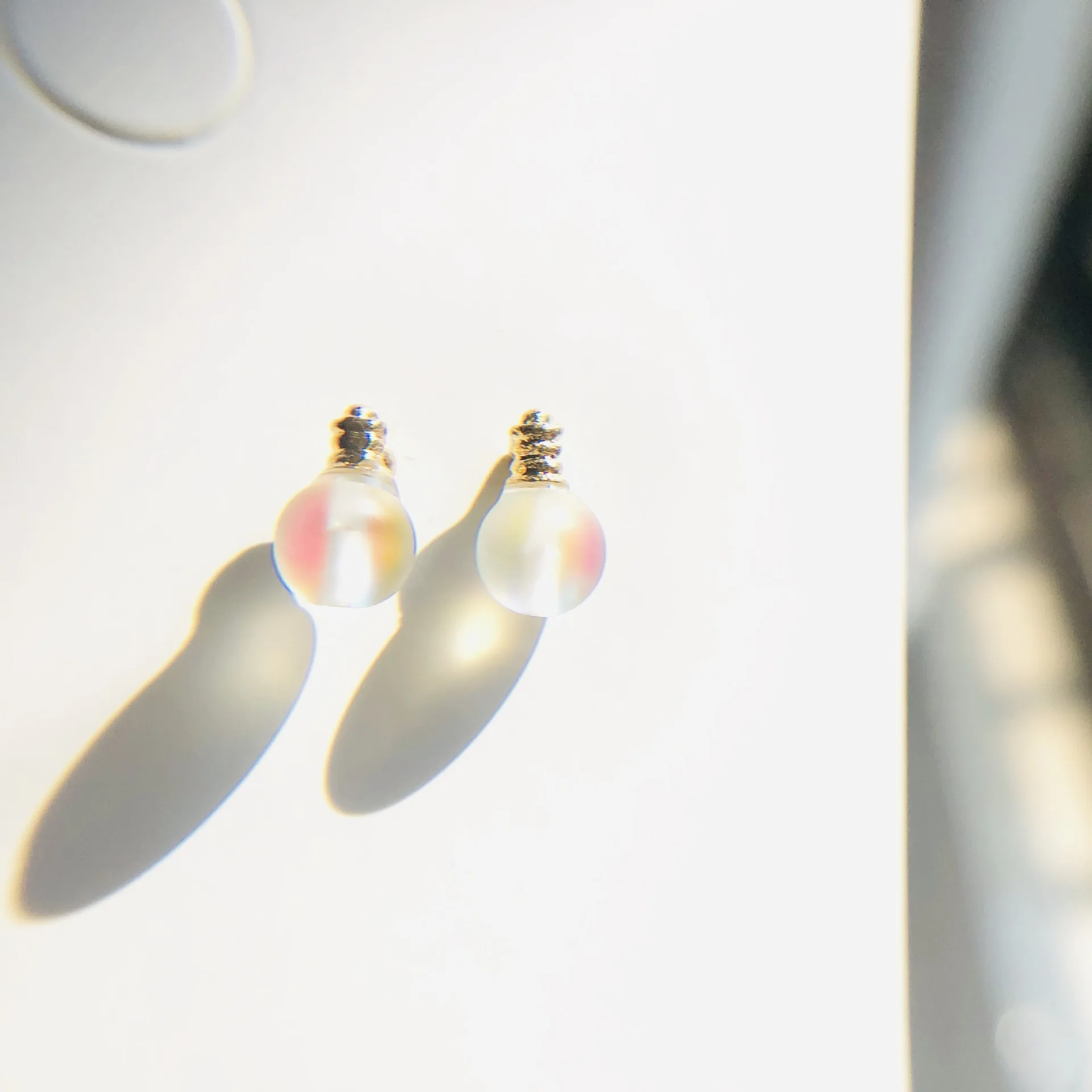 Korean Version Of The Creative Light Bulb Earrings Female Fashion Popular Personality Colorful Hipster Delicate Small Earrings