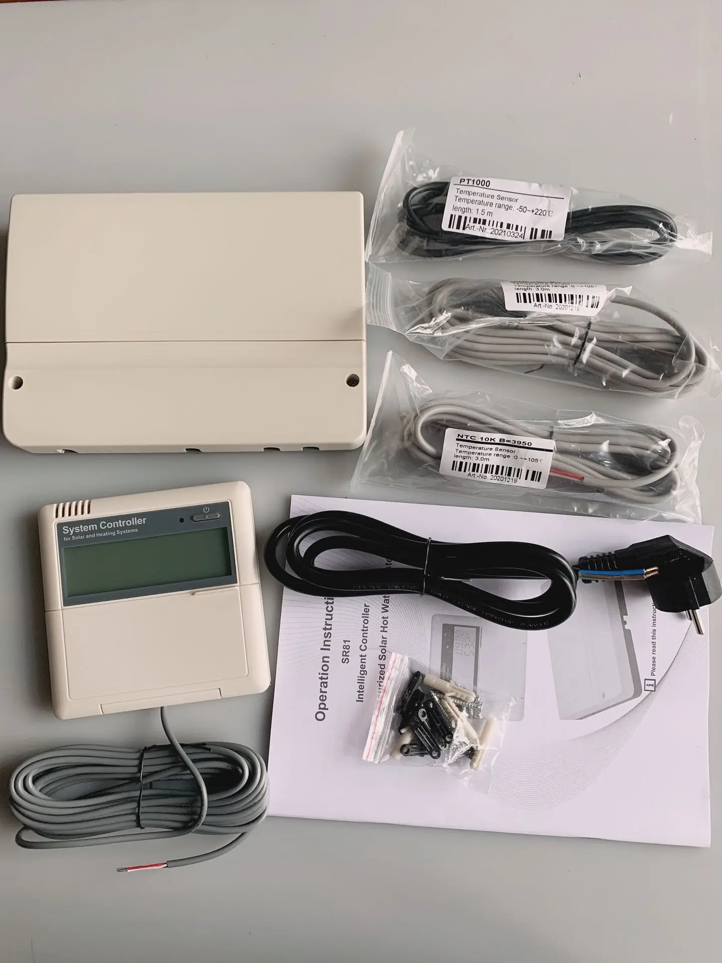 SR81 ( SR868C8 Updated Version )  Solar Water Heater Controller Suitable for Separated Pressurized Solar System