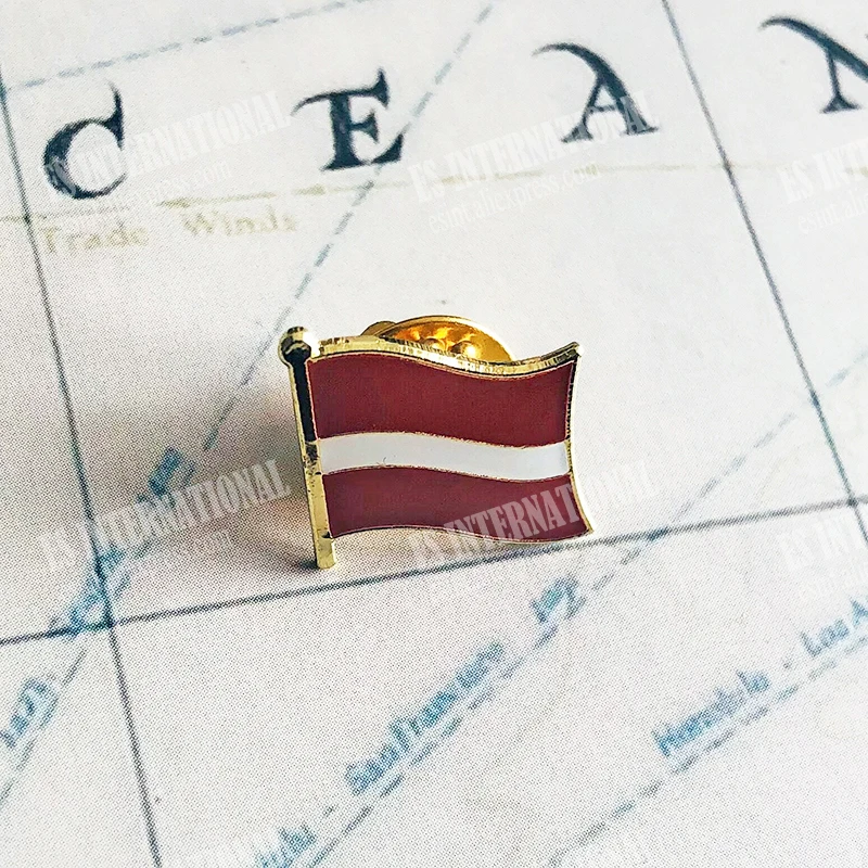 Latvia National Flag Crystal Epoxy Metal Enamel Badge Brooch  Collection Souvenir Gifts  Lapel Pins Accessories  Size1.6*1.9cm