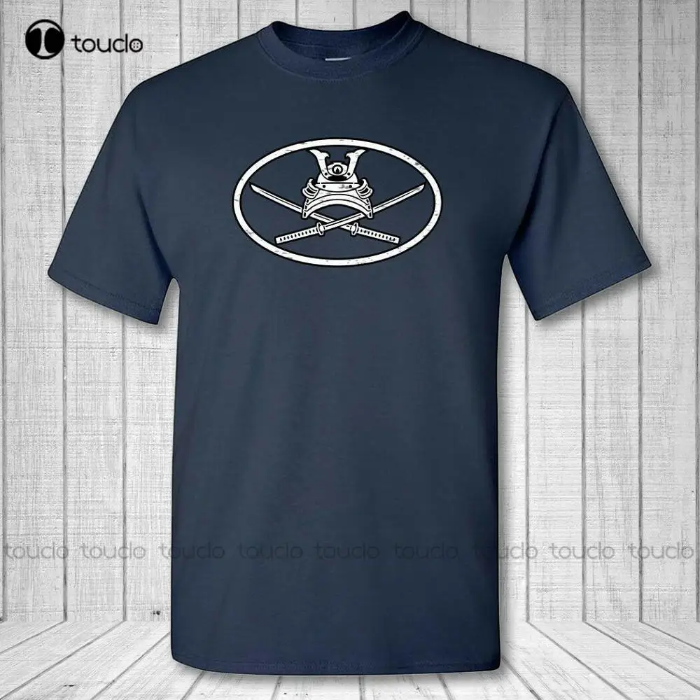 Samurai Oval T-Shirt Bushido Warrior Helmet Samurai Katana Sword Emblem Design Men Summer T Shirt