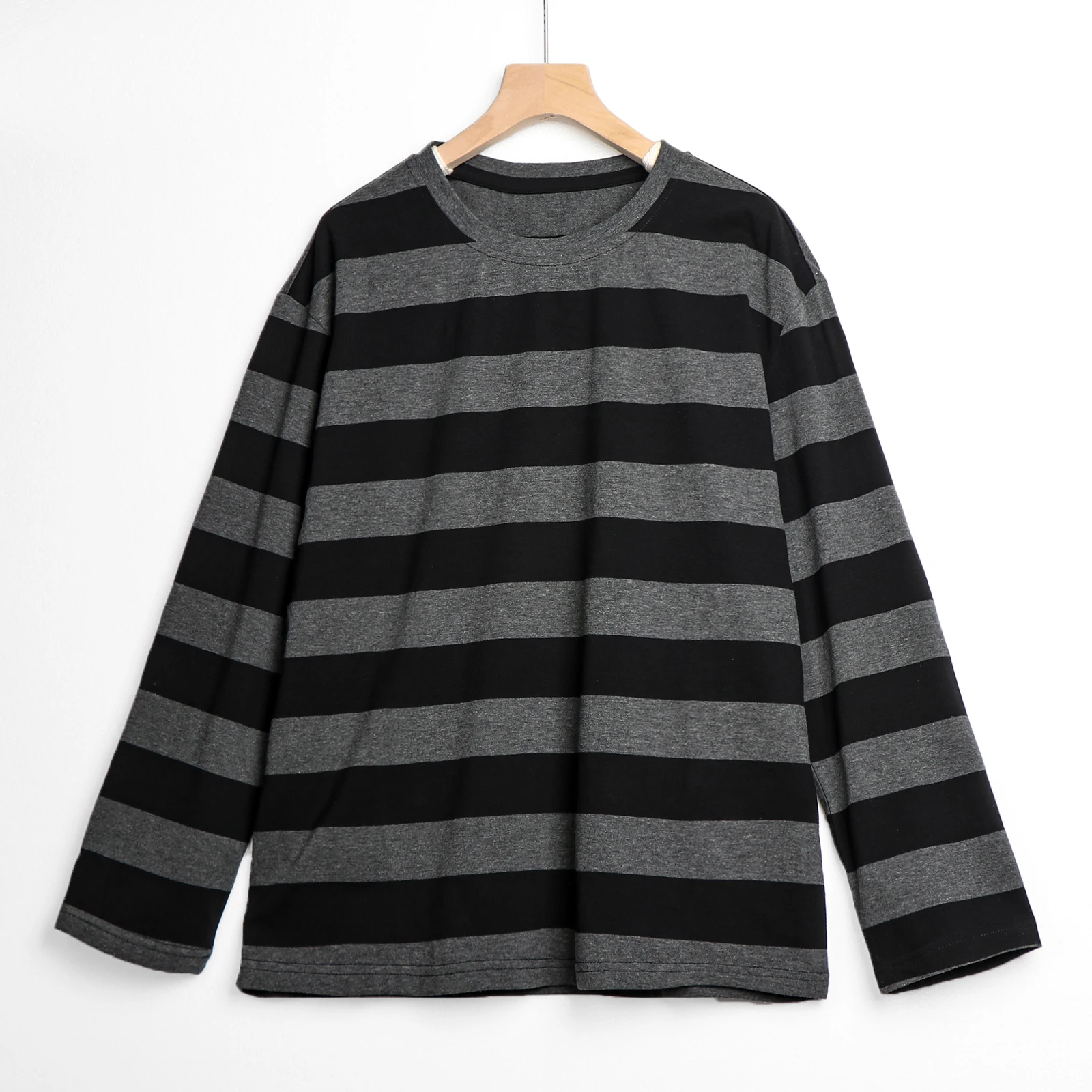 مخطط T قميص المرأة عادية فضفاض كم طويل بلايز أنثى الشارع الشهير القوطية الظلام قمصان الربيع المرأة تي شيرت Blouse بلوزة