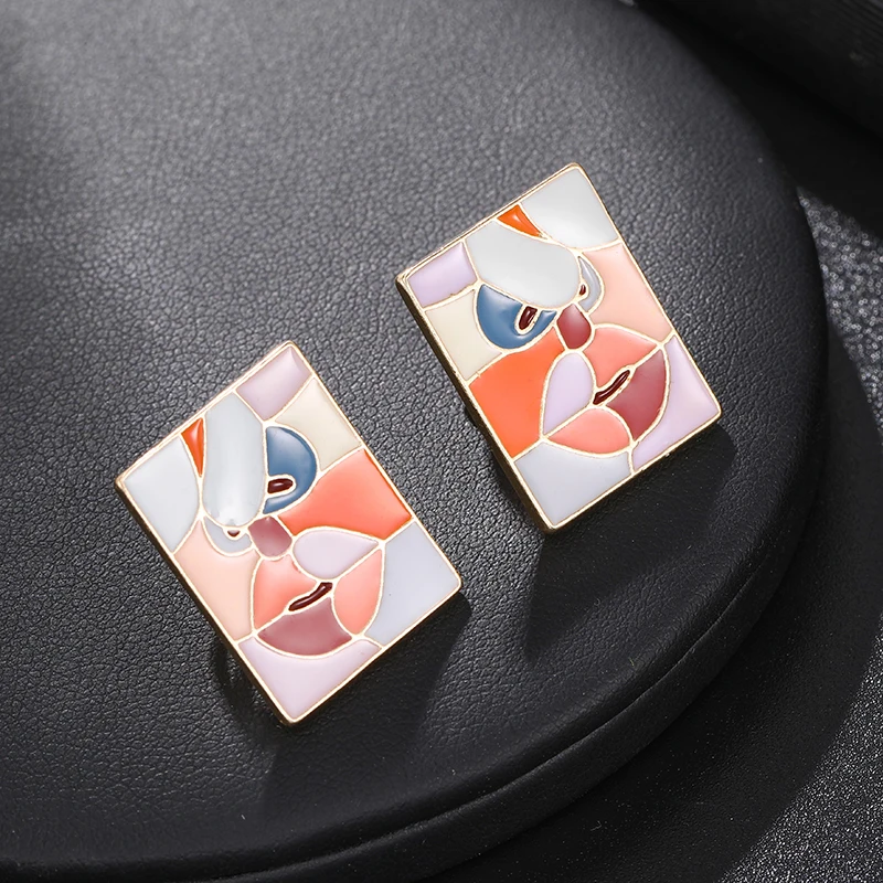 Geometric Punk Human Face Clip on Earrings for Women Retro Abstract Metal No Pierced Hit Color Fashion Ear Clips Enamel Jewelry