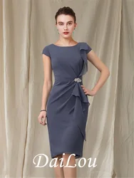 Sheath / Column Mother of the Bride Dress Elegant Jewel Neck Knee Length Chiffon Cap Sleeve with Ruffles Crystal Brooch 2021