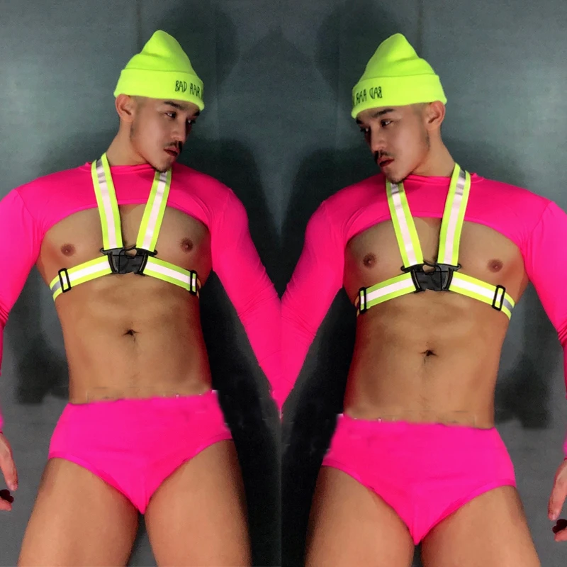 

Men Gogo Dancer Costume Fluorescent Pink Top Reflective Chset Strap Shorts Outfit Nightclub DS Sexy Pole Dance Clothing XS3027