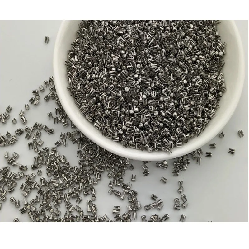 500/2000 pcs/lot Silver Spikes Rivets Four Claw Nail Metal DIY For Clothing Garment Nailed Beads Machine Accessories 3*2.3mm