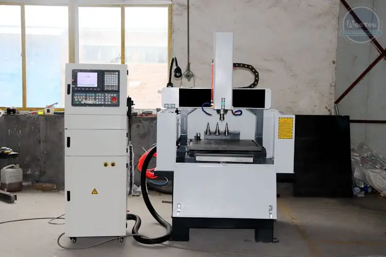 Aço de alumínio ferro bronze gravura cnc metal molde cnc que faz a máquina atc cnc roteador para molde 6060