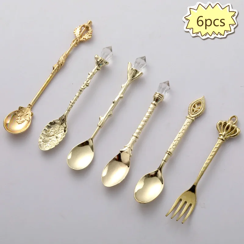 European-style Court Tableware 6 Sets Royal Style Metal Carved Fruit Fork Vintage Coffee Spoon Dessert Table Decorative Spoon