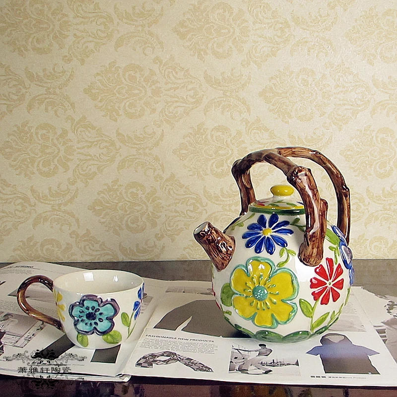 European and American style retro tea set with light luxury and idyllic afternoon tea cup and ceramic painted tea set