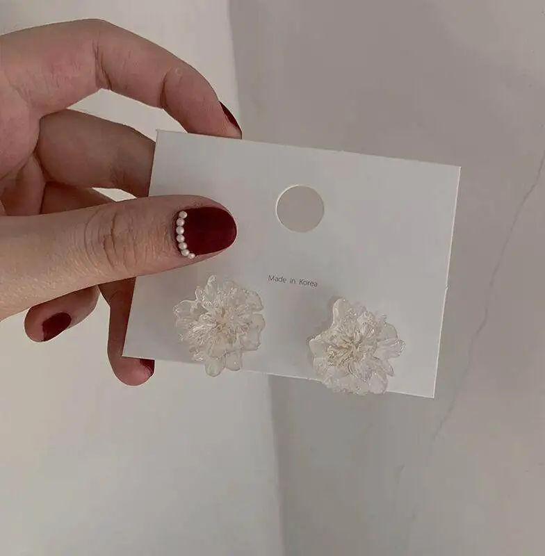 Super Fairy Simple Crystal Flower Clip Earrings Female Korean Temperament Transparent Acrylic Petal Clip Earrings No Hole Women