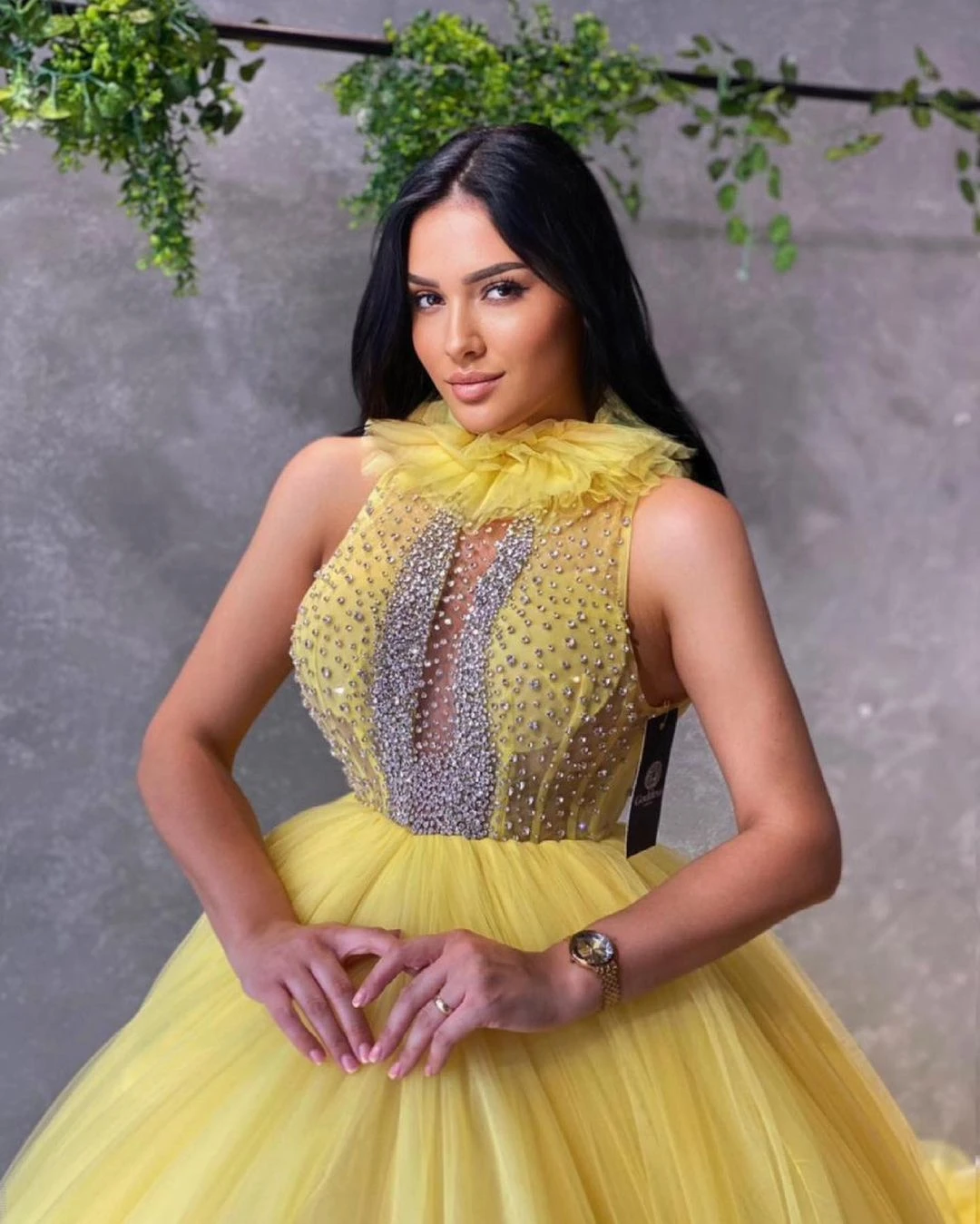 Vestido de novia amarillo brillante con cola larga, vestido de novia con cuentas de cristales de cuello alto, volantes, vestido de bola, vestido de noche, vestido de novia de lujo