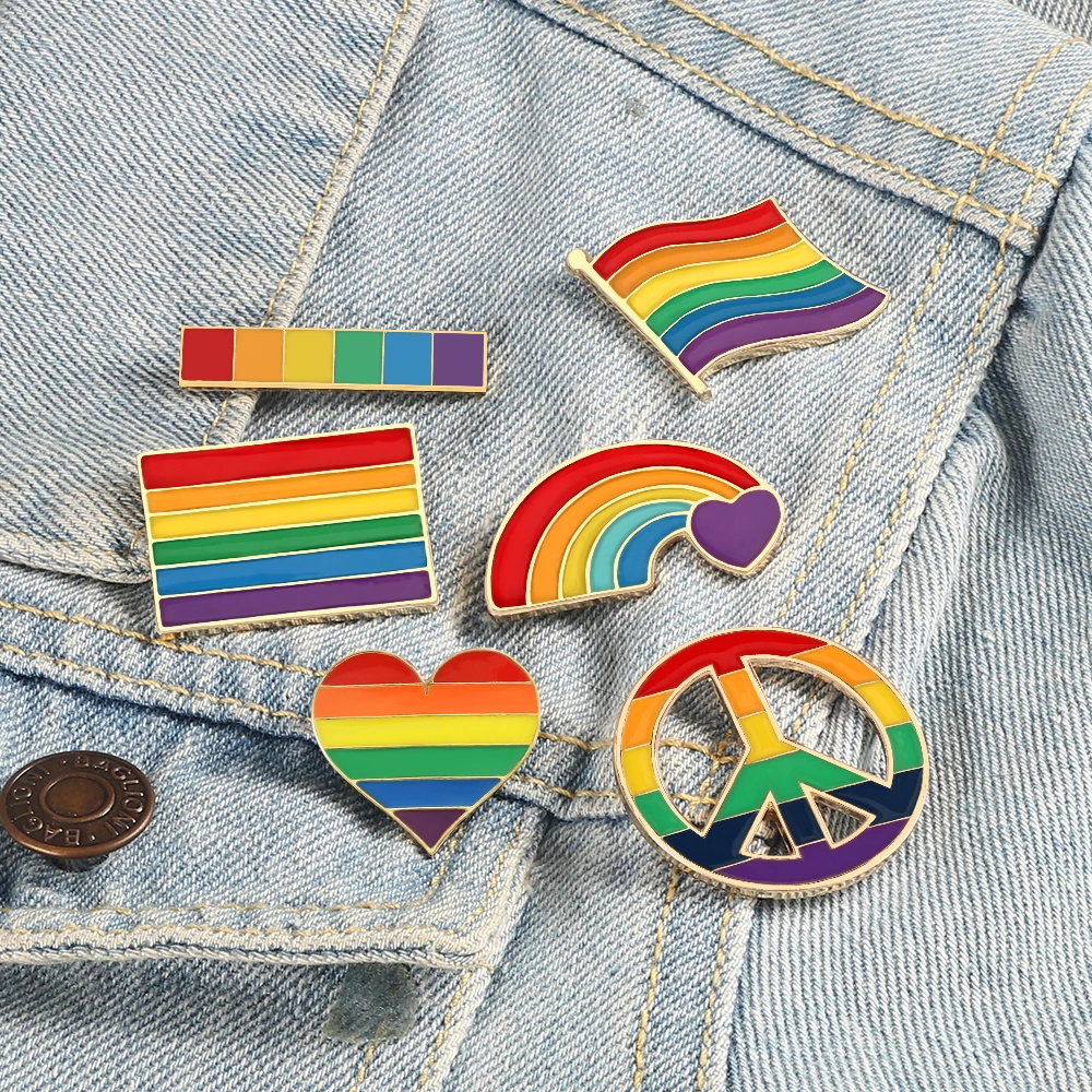 LGBT Flag Rainbow Heart Brooch Peace and Love Enamel Pins Clothes Bag Lapel Pin Gay Lesbian Pride Icon Badge Unisex Jewelry Gift