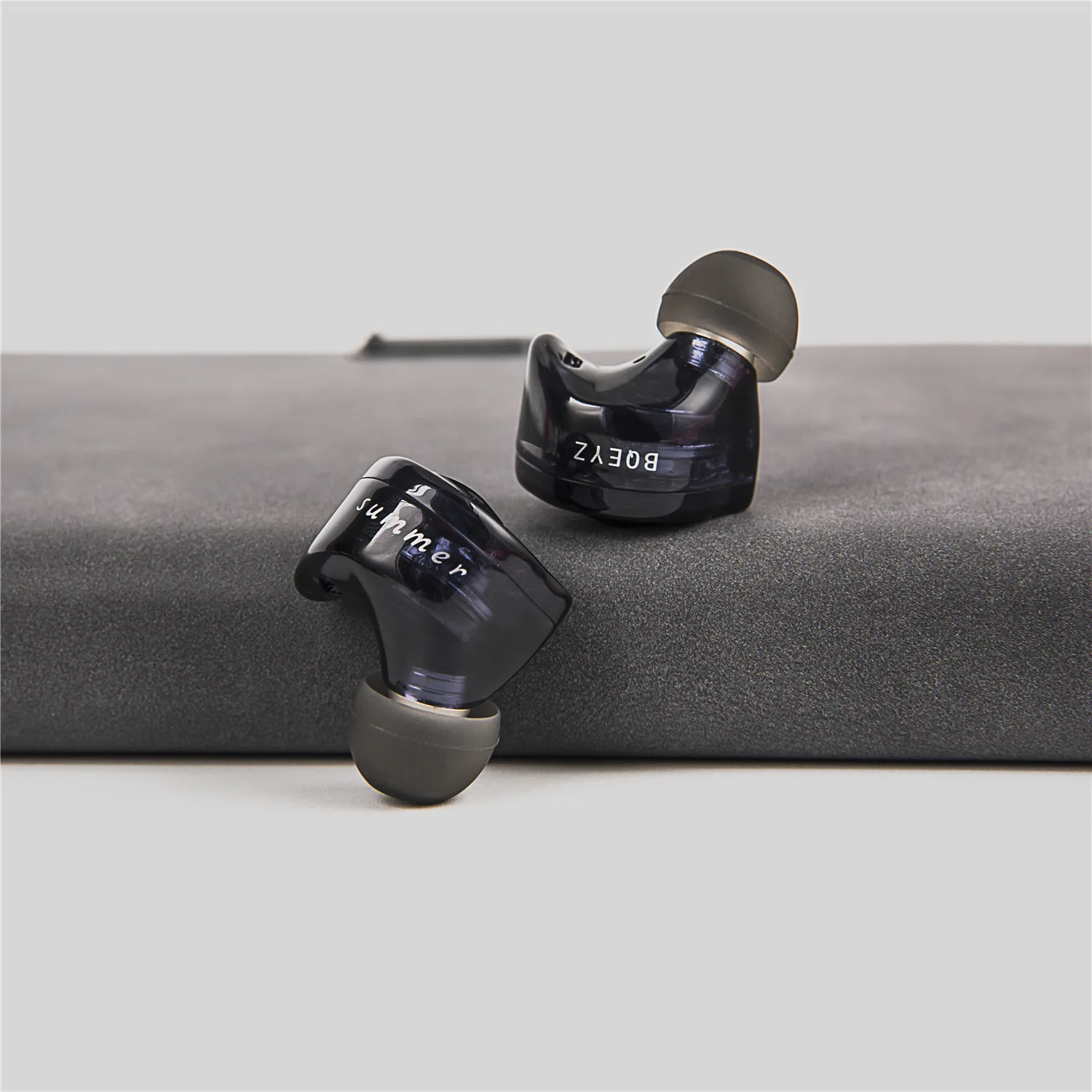 أحدث BQEYZ الصيف 1BA سائق ديناميكي كهرضغطية الهجين HiFi سماعات داخل الأذن 2Pin 0.78 مللي متر كابل رصد الرياضة IEM Spring2