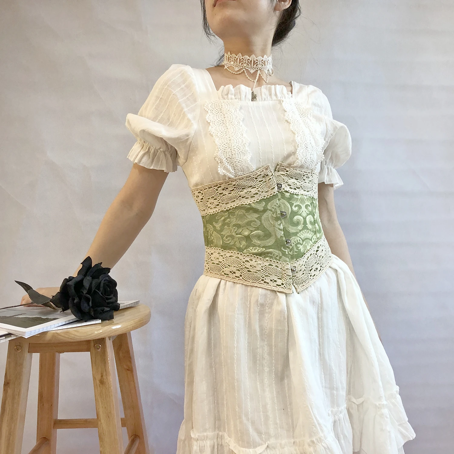 Retro Victorian Style Corset Lace-Up Waist Shaper Women's Vintage Bodice Underwear for Special Occasions