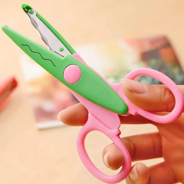 6Pcs Laciness Scissors Metal And Plastic Diy Scrapbooking 6 Colors Scissors Paper Lace Diary Decoration With 6 Patterns