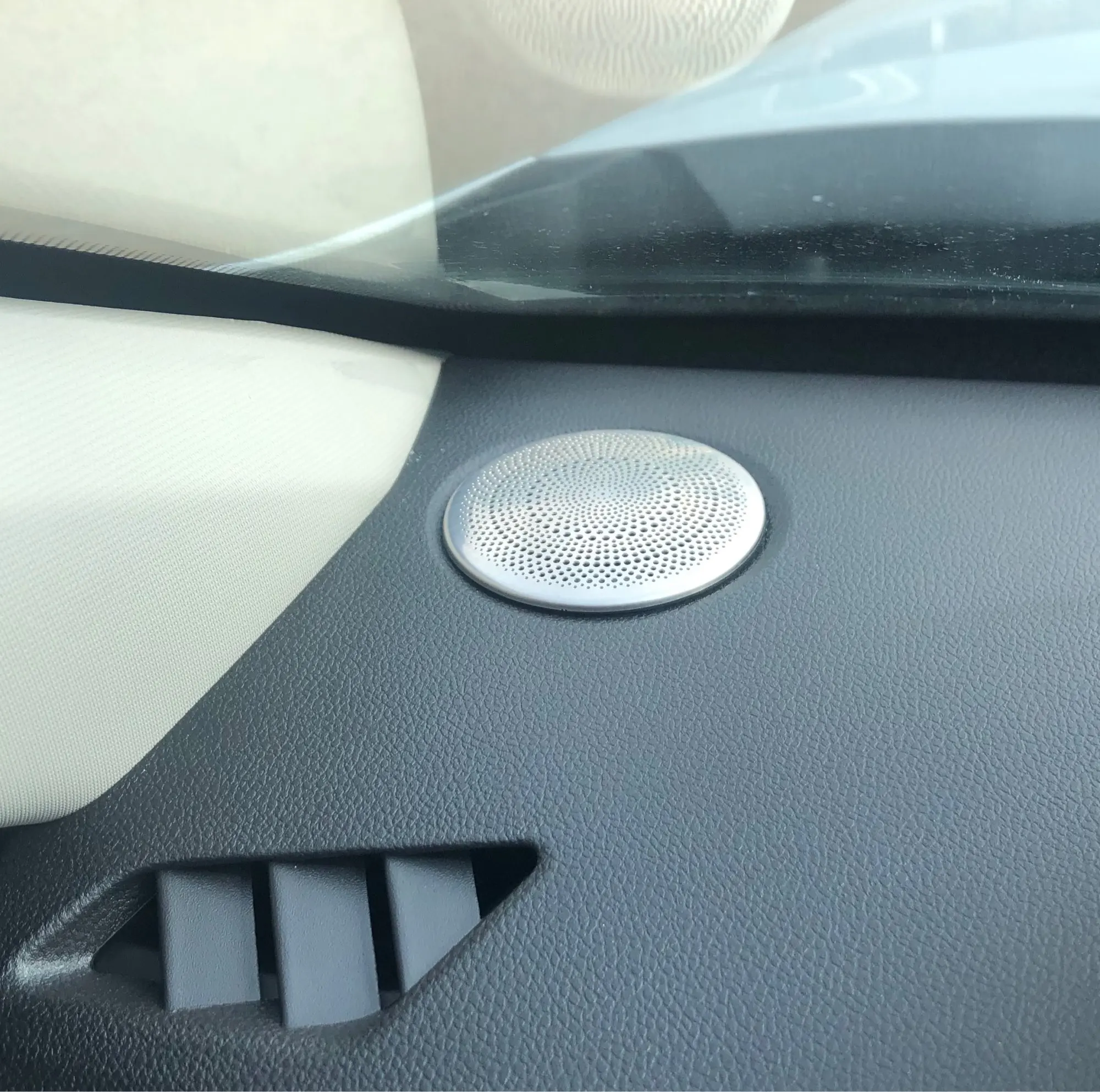 Car Decoration Styling for Renault Dacia Duster Speaker Stainless Steel Net Round  Protective Cover Ring Strong 2018-2022