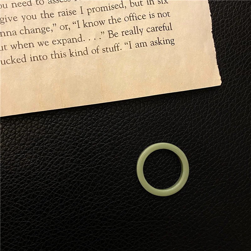 Neue koreanische ästhetische bunte Harz-Acryl-Ringe im Set für Damen – geometrische runde Ringe, temperamentvoller, vielseitiger Schmuck als Geschenk – Detail 21