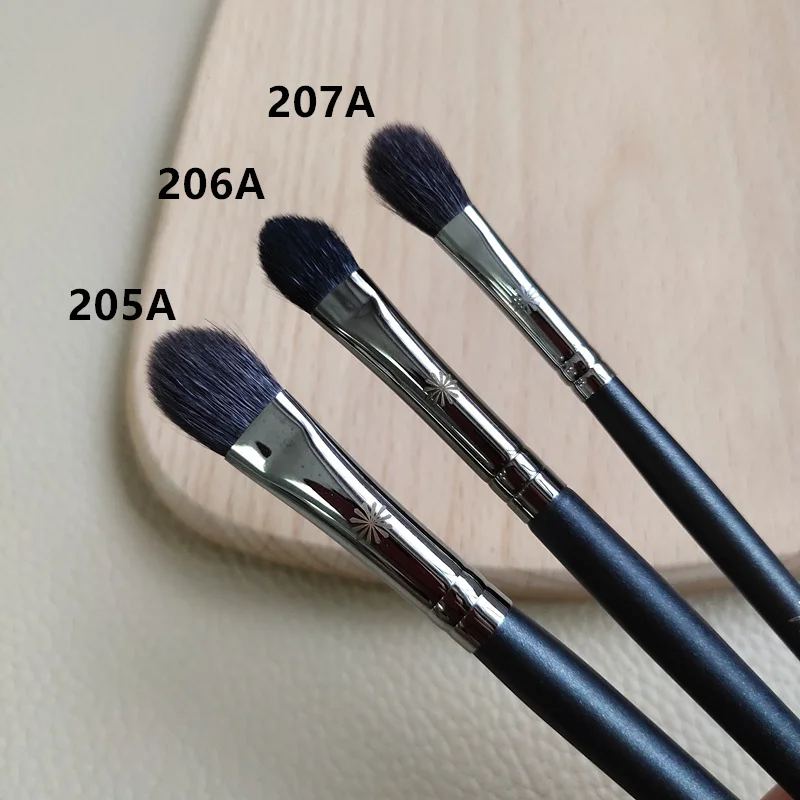 1pc Ombretto per sfumatura Pennelli per trucco P205a ombretto ombretto di grandi dimensioni Pennello per trucco Strumento cosmetico professionale Pelo di capra