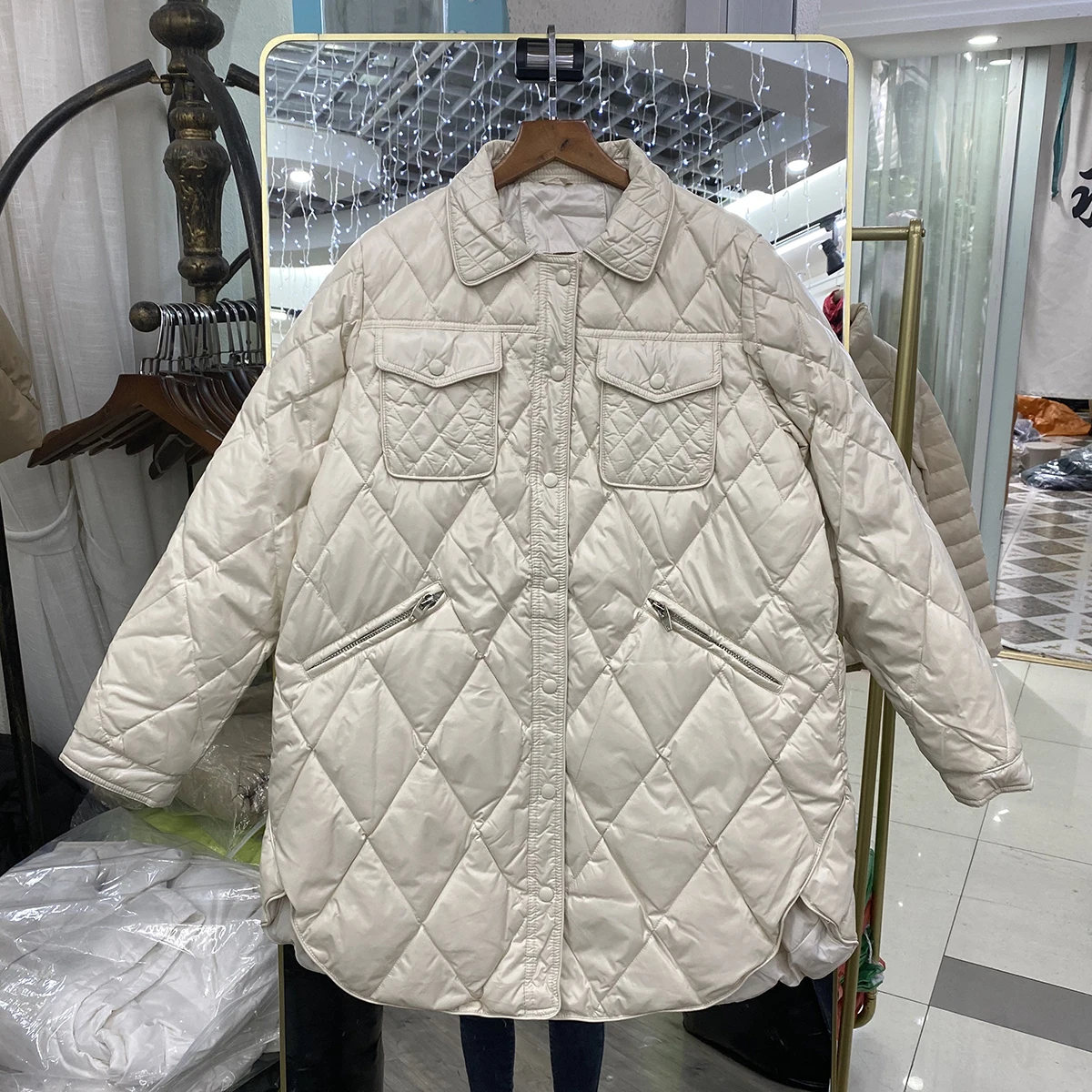 2024 New Winter Ultra Light 90% White Duck Down Coat Long Sleeve Warm Parka Outwear Female Casual Single Breasted Puffer Jacket