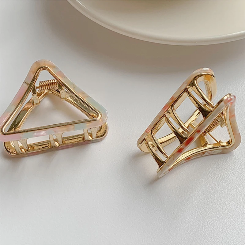 Korea 2022 New Fine Vintage Girls Hairpins Accessories Acrylic Acetate Sheet Triangle Crab Hair Shark Clip For Women Claw Clips