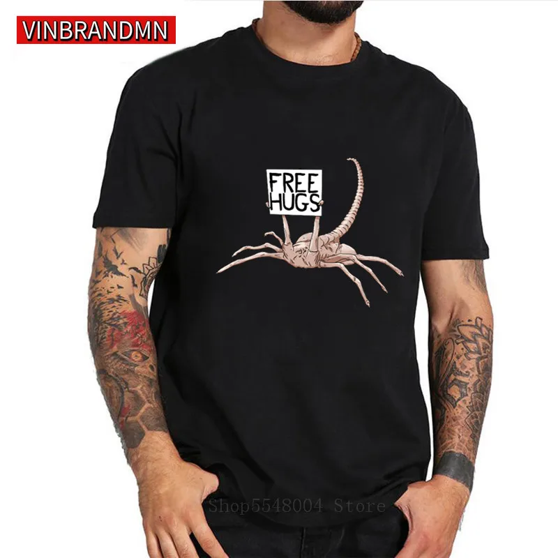 Funny Alien Scorpion Beg Free Hugs T Shirt Men Horror Robot Facehugger T-Shirt Graphic Movies Awesome Xenomorph Tshirt Camisetas