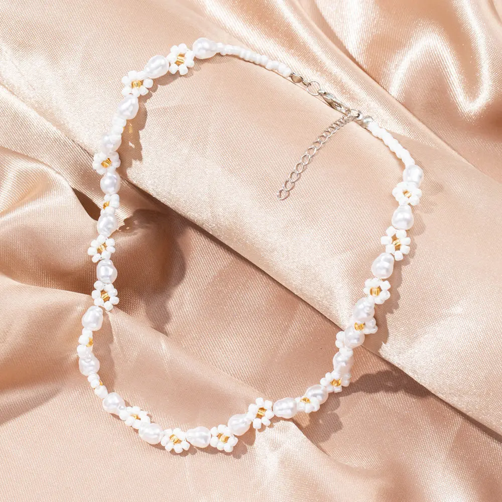 KISS WIFE Y2K Style Flower Beaded Necklace for Women Bohemian Colorful Short Beaded Pearl Choker Necklace Female Jewelry