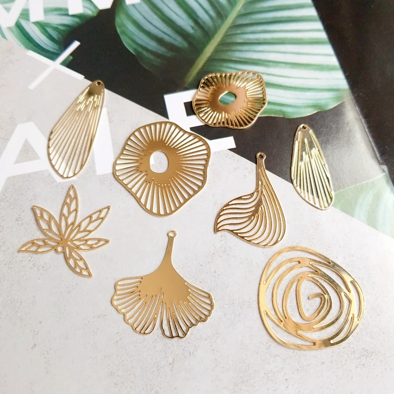 

DIY Accessories Pure copper plated real gold white k geometric hollow round leaf jewelry material bracelet necklace Pendant