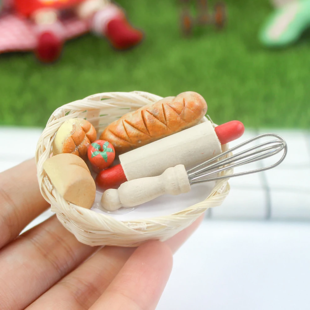 1/12 Dollhouse Miniature Accessories Mini Bread Whisk Basket Simulation Food Model for Doll House Decoration ob11