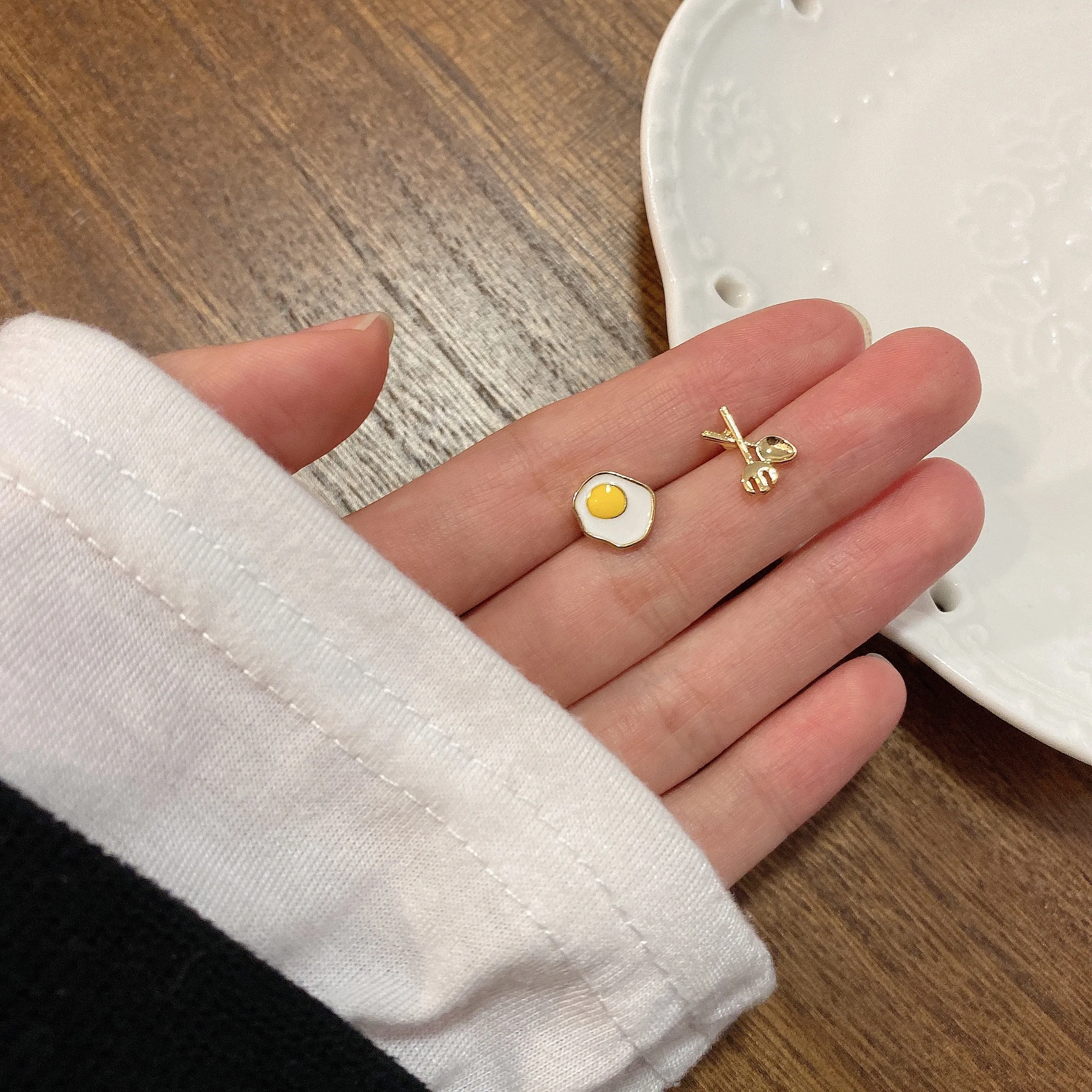 E046 Cute Poached Egg Earrings,Egg Spoon Fork Asymmetric Studs Earrings,Fashion Accessories Wholesale
