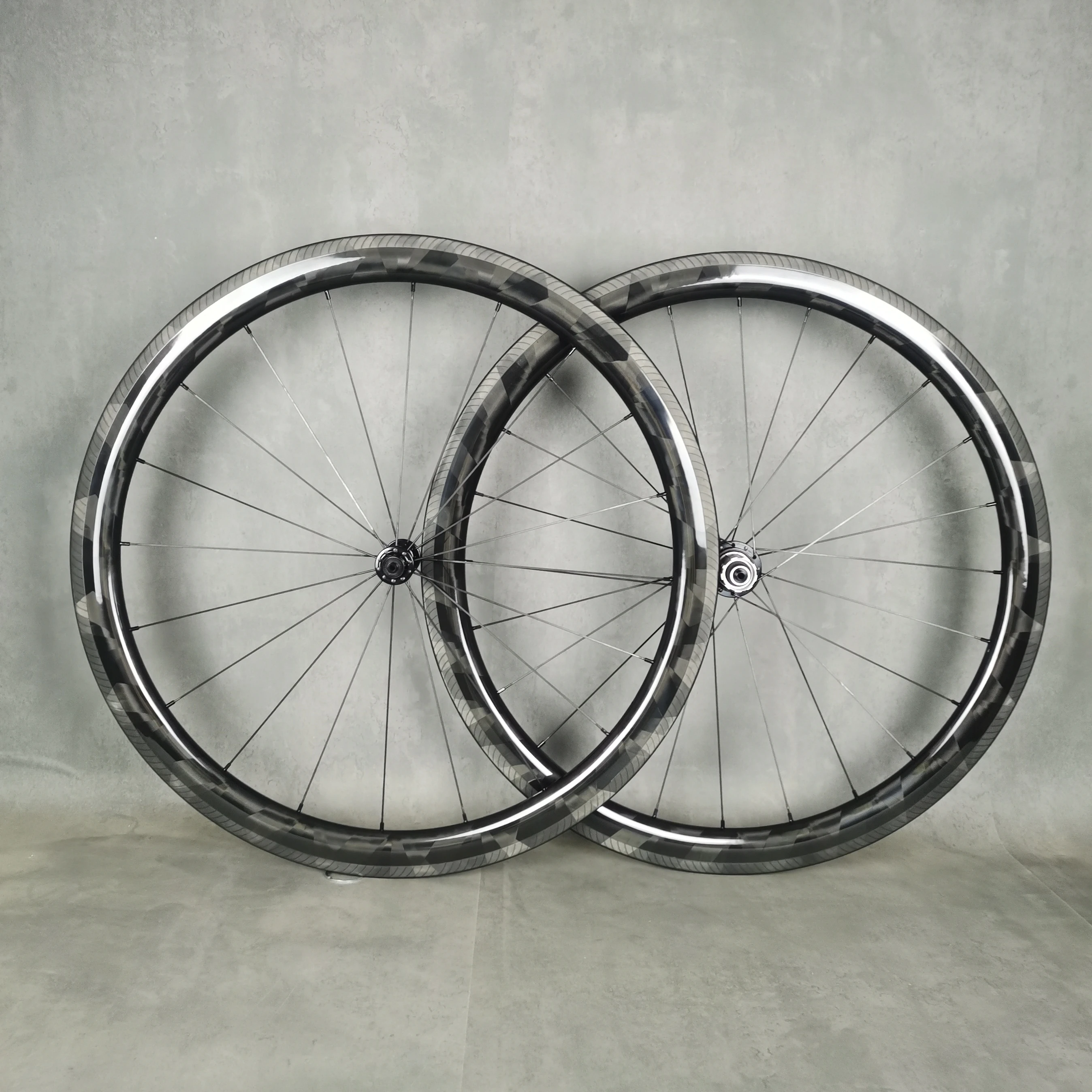 

Lightweight Version Carbon Wheels with Special Brake Surface, Clincher and Tubular Road Bike Wheelset, 45mm Depth, 26mm Width