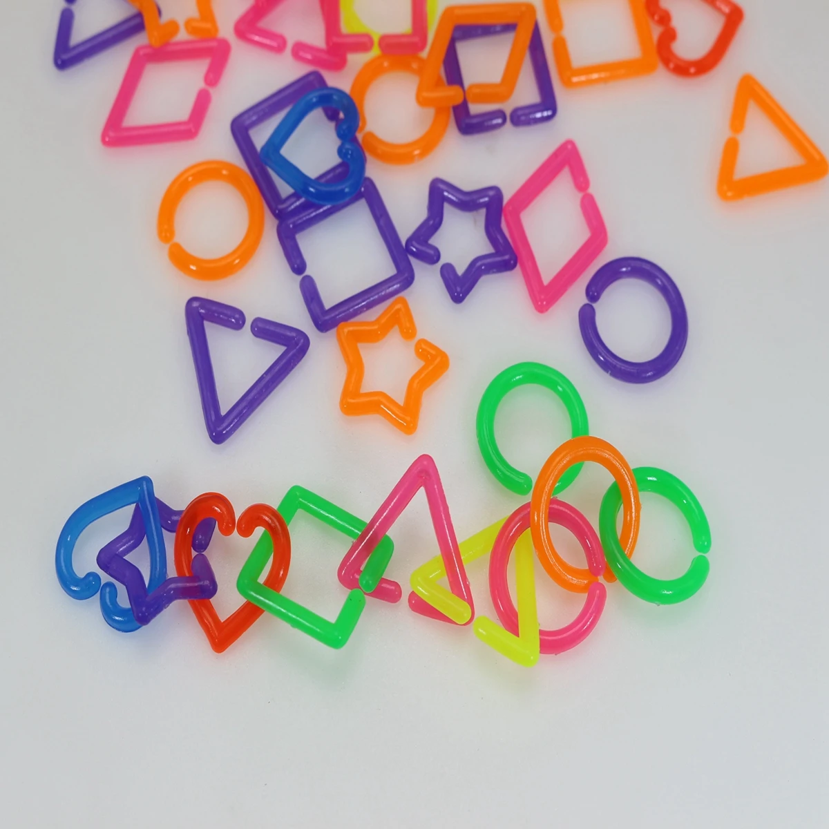 200 Mixed Color Acrylic Linking Rings Open Chain Beads Funny Kid Crafts Connector Chain For Necklace Bracelet