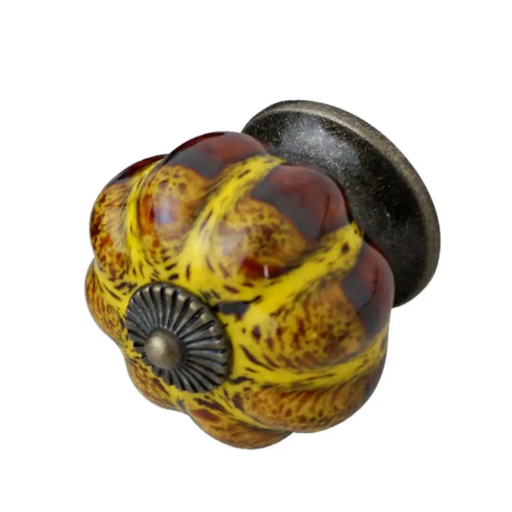 Retro รอบฟักทองรูปร่างเซรามิคตู้ลิ้นชักตู้เสื้อผ้าประตูมือจับ Knob Decor