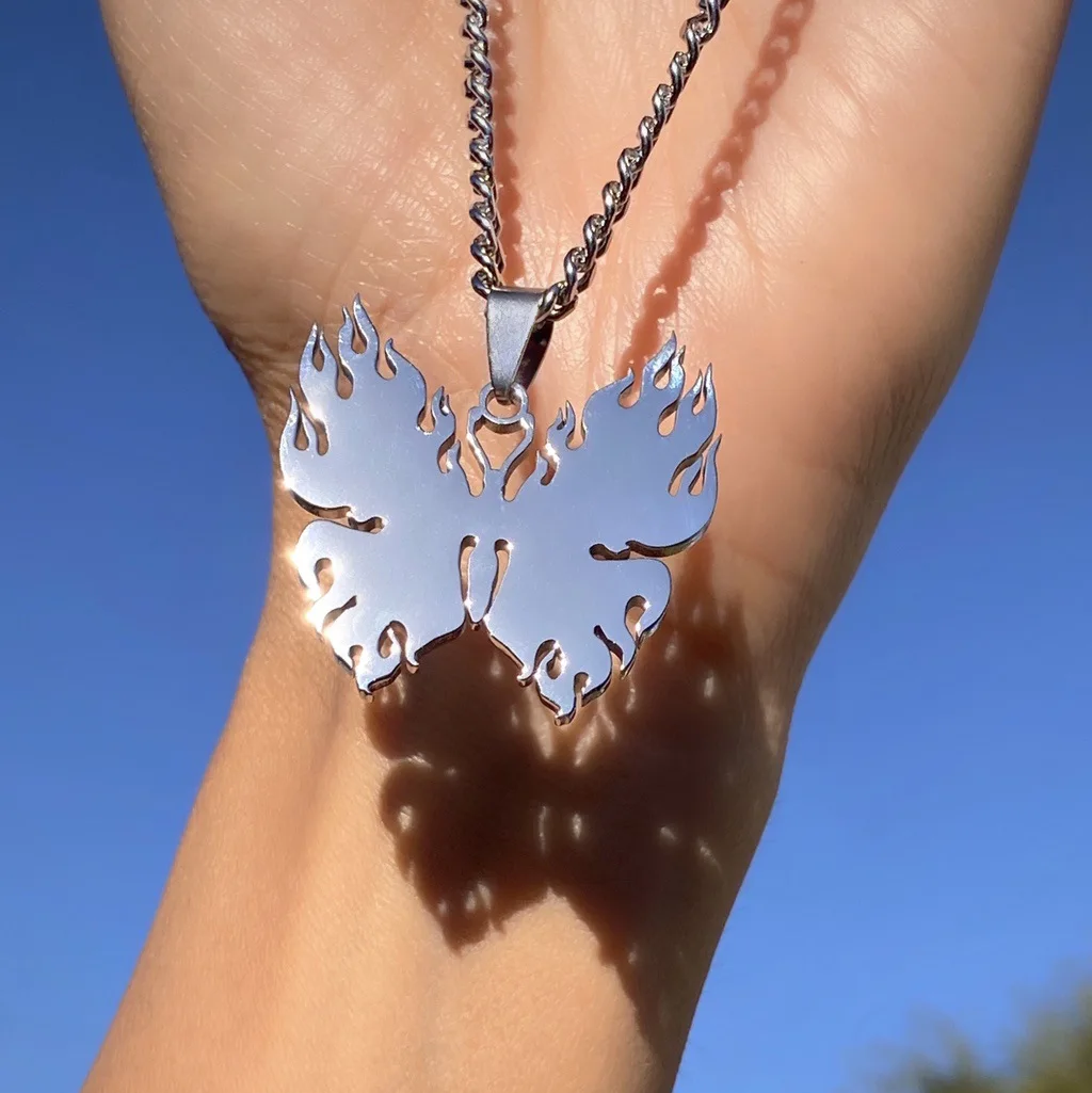 Harajuku Flame Butterfly Pendant Necklace Hip-Hop Rock Unisex Titanium Stainless Steel Chain Jewelry for Men and Women Gift
