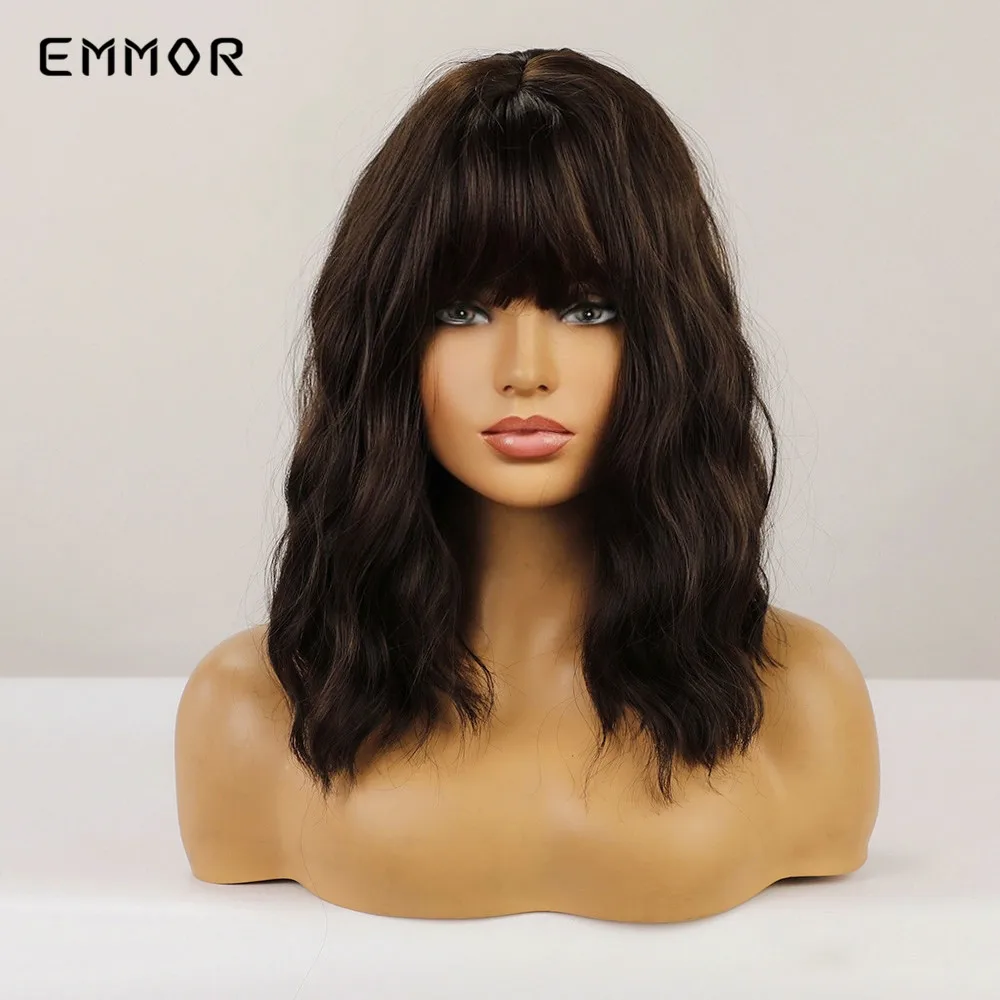 Emmor Wig Hitam Pendek Sintetis untuk Wanita Wig Berombak Alami dengan Poni Wig Rambut Pesta Cosplay Harian Serat Tahan Panas