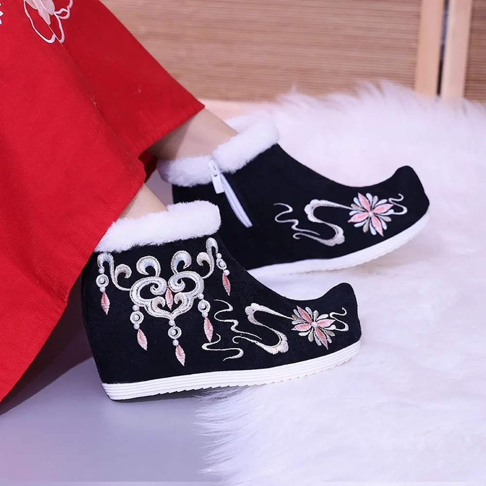 Womens Embroidery Ankle Boots Hanfu Fur Liner Warm Snow Winter Hidden Heel Chipao Shoes Chinese Styles Black White      