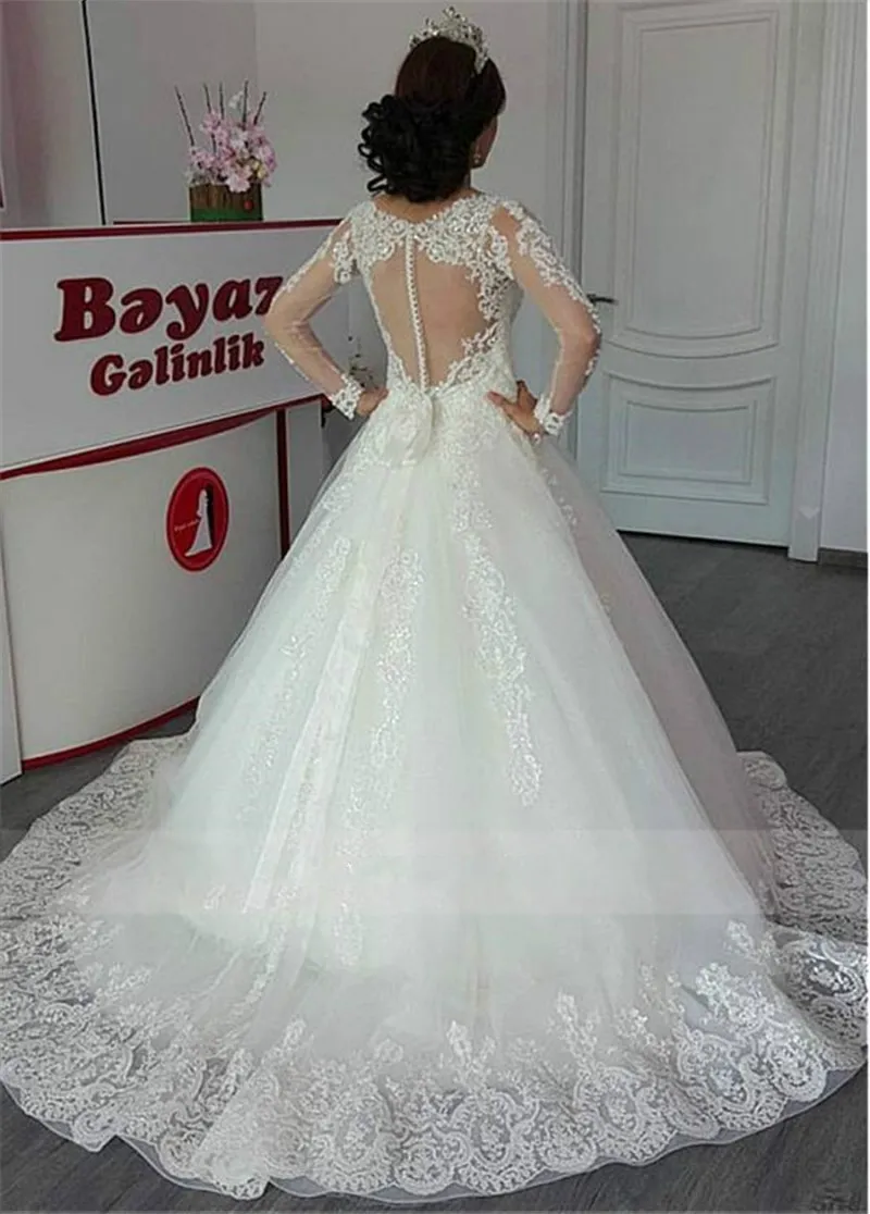 Delicate Tulle V-neck Neckline A-line Wedding Dress With Lace Appliques Long Sleeves Bridal Gowns vestido de noiva curto