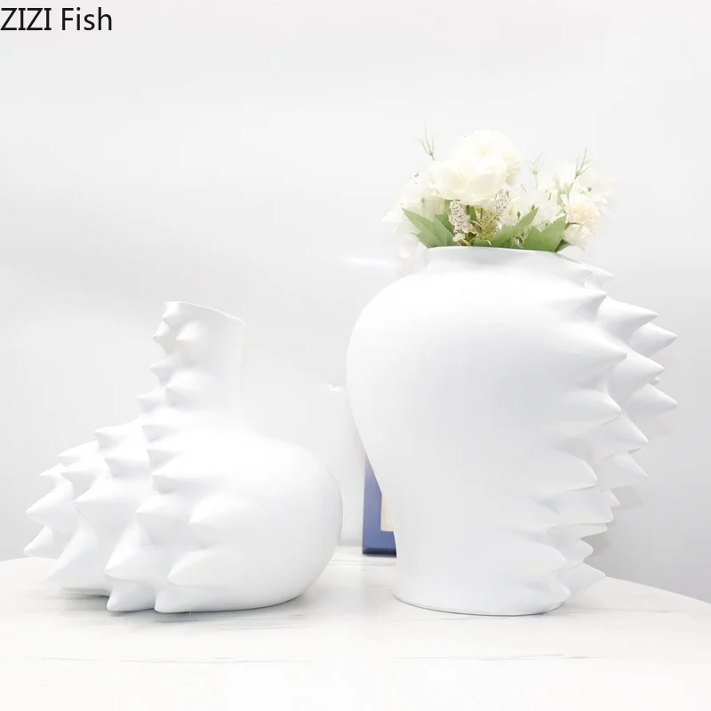 

Creative White Hedgehog Resin Vase Matte Geometric Irregular Flower Vase Flower Arrangement Countertop Living Room Decoration