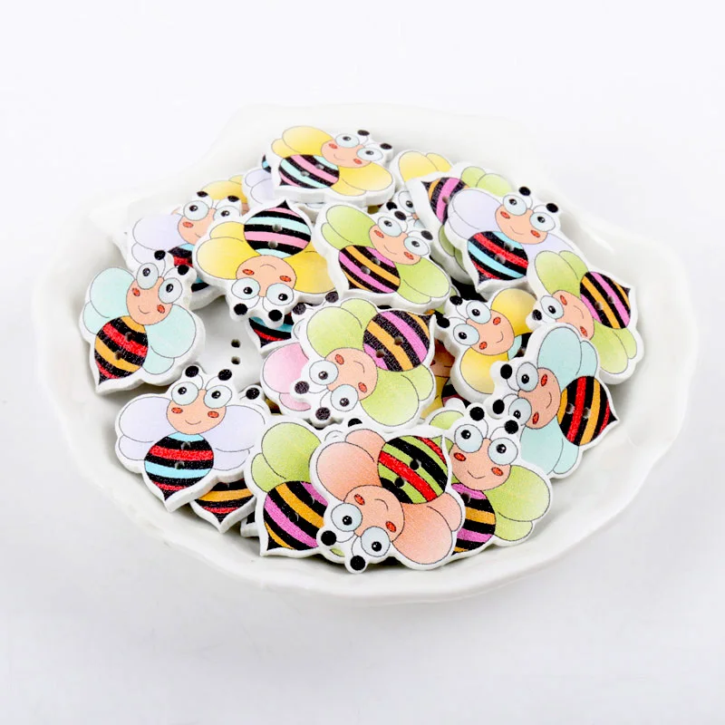 2020 Bee Pattern Wooden Buttons Random Home Decoration Crafts Mixed Sewing Decorative Scrapbooking 30pcs 24x24mm