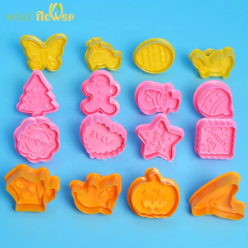 

4PCS/Set Cookie Mold 3D Snowman Animal Biscuit Plunger Cutter DIY Kitchen Baking Christmas Cake Decorating Tools