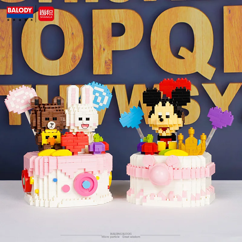 844pcs+ Disney Mickey Mouse Cake Building Blocks Micro Classic Cartoon Flamingo Mini Bricks Figures For Christmas gift