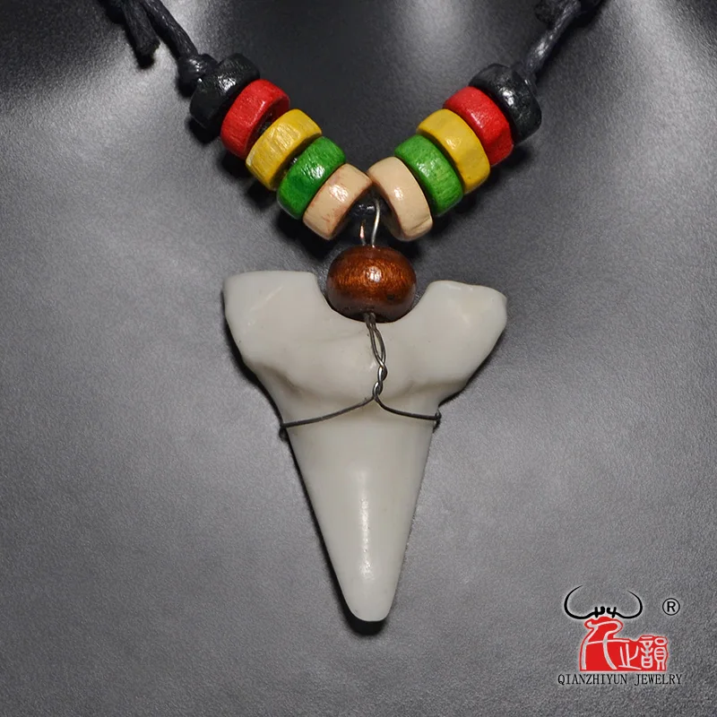 Man's Hawaii Surfer Jewelry Handmade Imitation shark teeth Pendant New Zealand Maori Tribal bone Choker Colored wooden Necklace