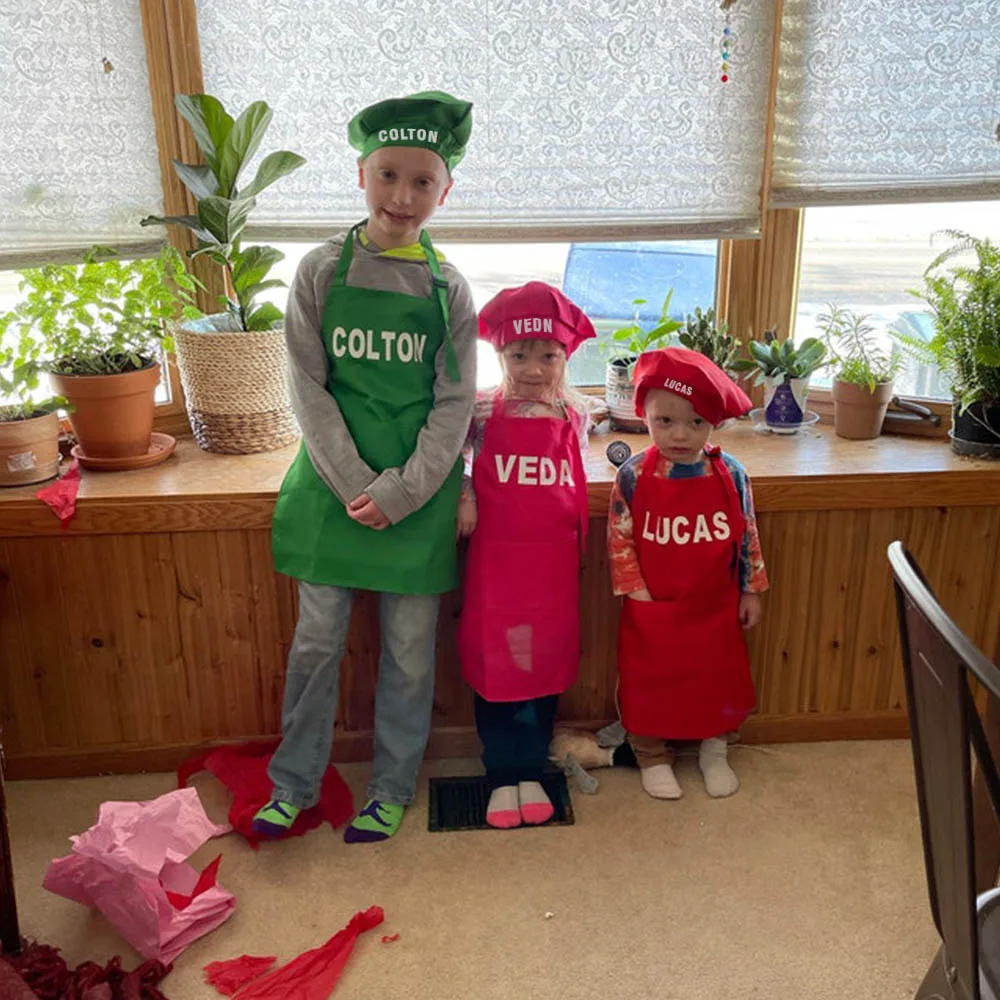 Tablier de cuisine personnalisé pour enfants, nom personnalisé, fête d'anniversaire, cuisson en toile de coton, taille pour enfants, petits ensembles de chapeaux de Chef