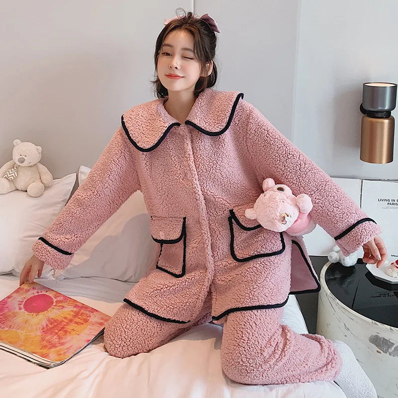 

Autumn Winter Pajamas Doll Collar Loose Bathrobe Female Flannel Home Service Suit With Pocket High Quality Sleepwear