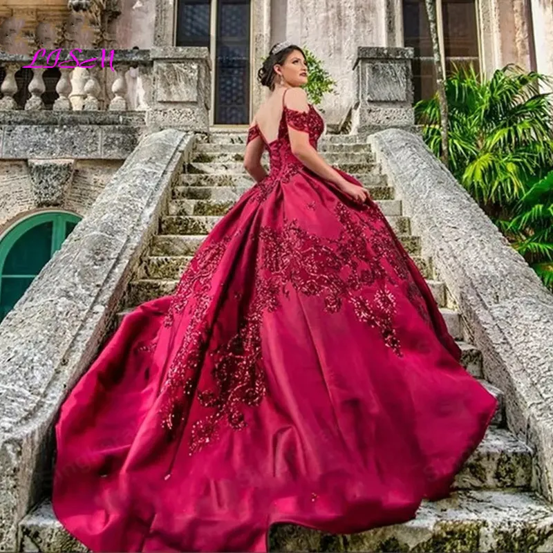 Sweet 15-Robe de Bal de Princesse en Satin Bordeaux, Tenue Formelle à Bretelles Spaghetti, avec des Appliques en Dentelle, 2021