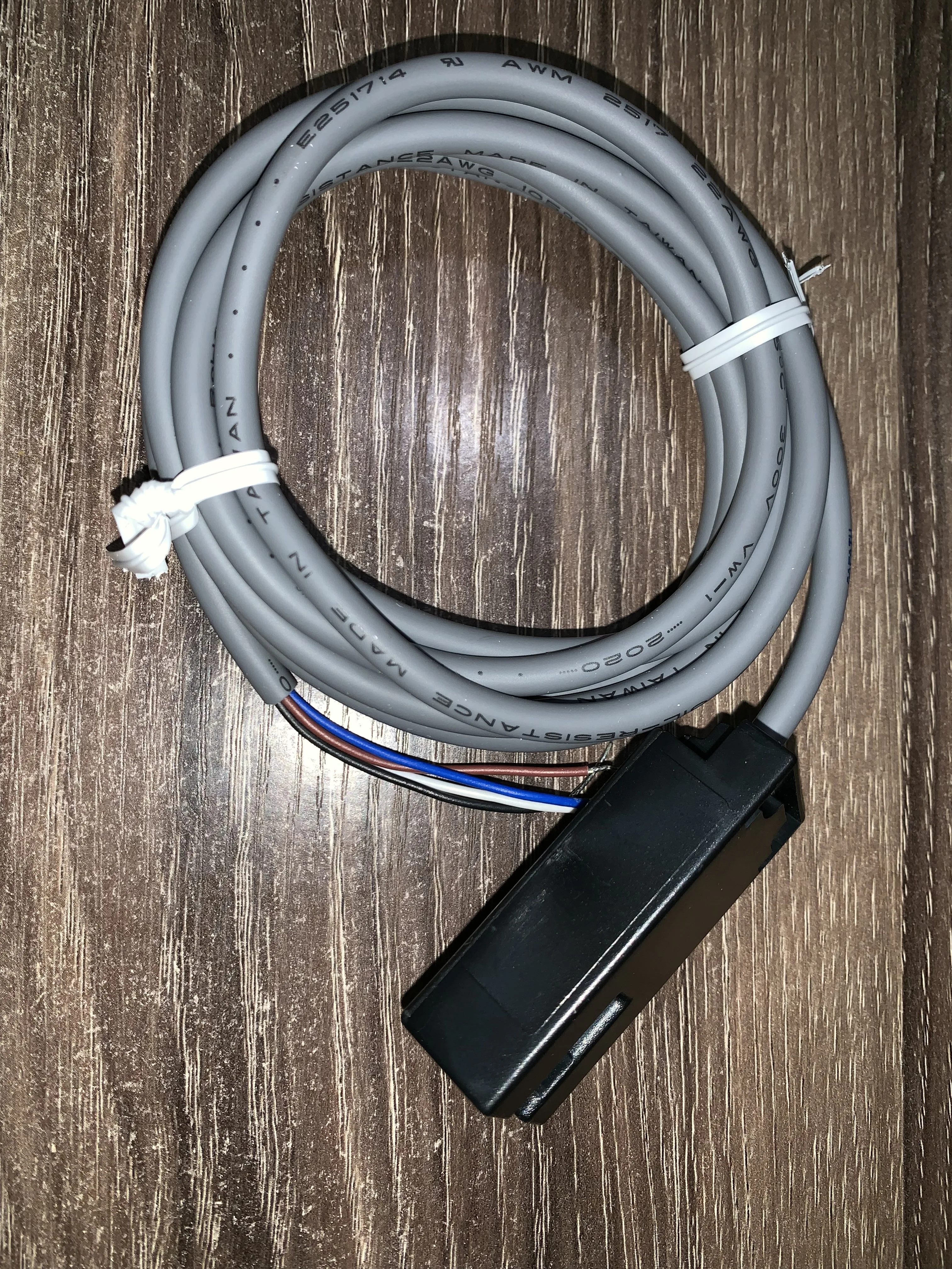 Taiwán nuevo original FOTEK U tipo interruptor fotoeléctrico SU-07G
